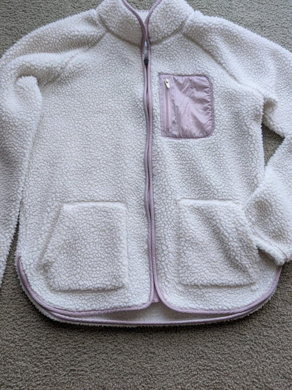 Old Navy lavender + white fleece jacketexcellent...